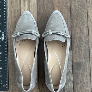 Easy Spirit Women's Gray Suede Loafers